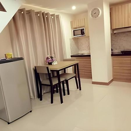 Score Birds Hotel Анхелес Екстериор снимка