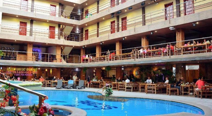 Score Birds Hotel Анхелес Екстериор снимка