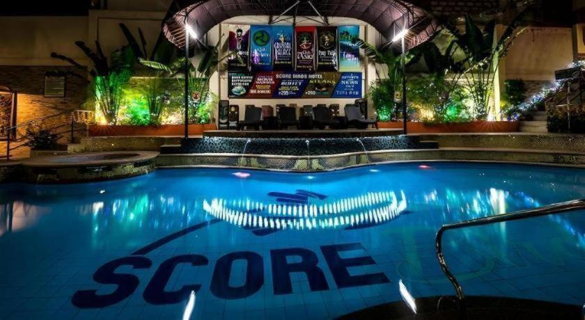 Score Birds Hotel Анхелес Екстериор снимка